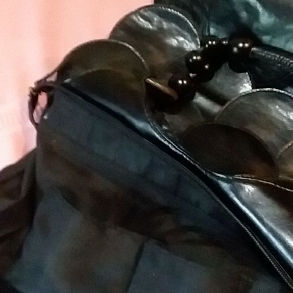 Purse or bag, black probably vegan - Picture 9 of 9